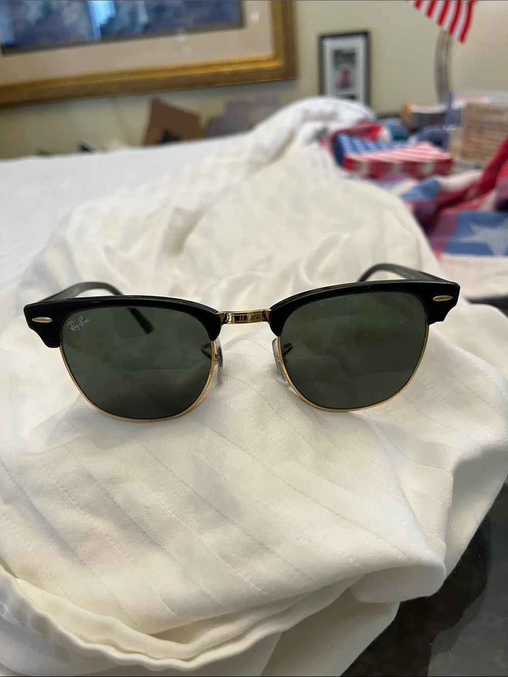 Ray-Ban Clubmaster Sunglasses Black and Gold with Dark Green Lenses